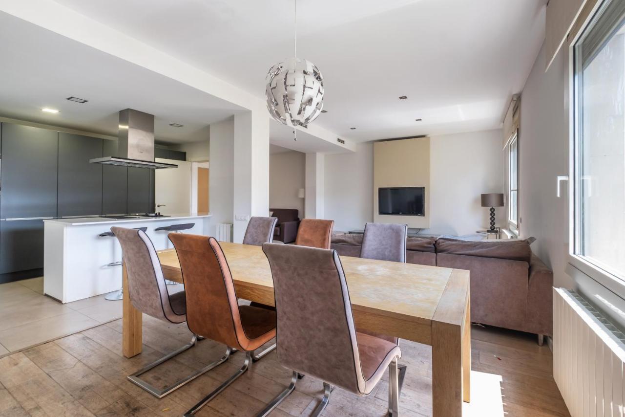 Rent Top Apartments Avenida Diagonal Barcelona Bagian luar foto