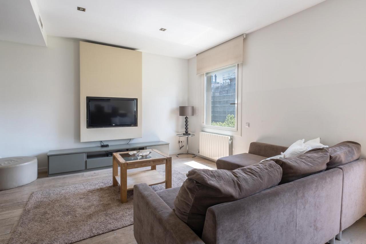 Rent Top Apartments Avenida Diagonal Barcelona Bagian luar foto