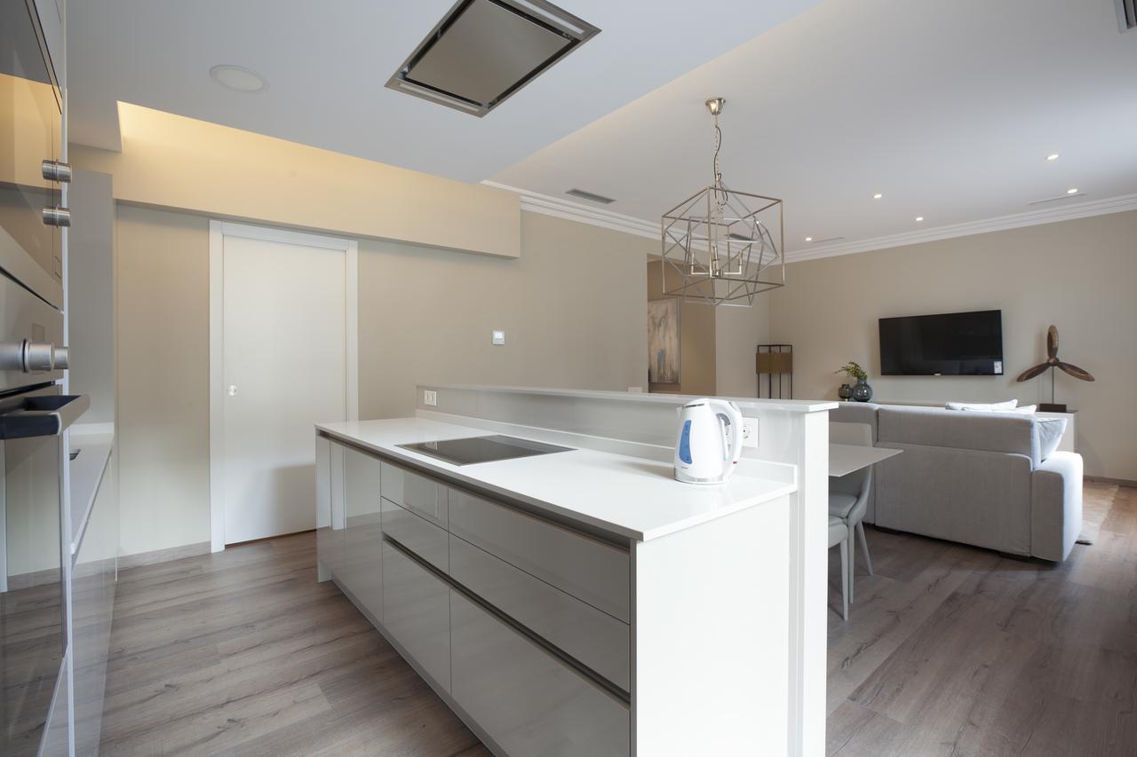 Rent Top Apartments Avenida Diagonal Barcelona Bagian luar foto