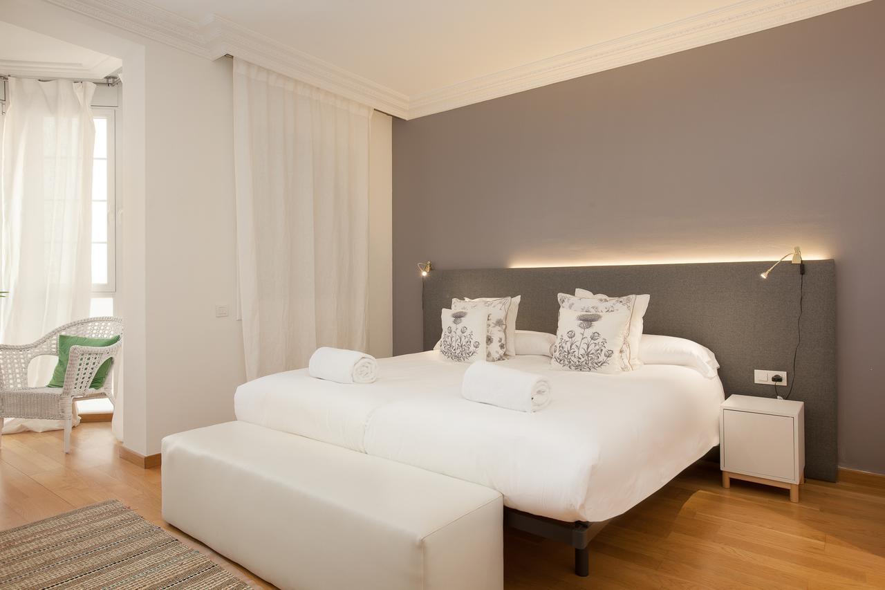 Rent Top Apartments Avenida Diagonal Barcelona Bagian luar foto