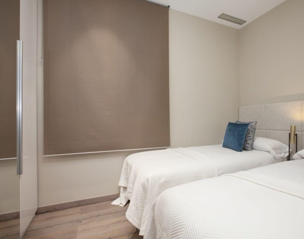 Rent Top Apartments Avenida Diagonal Barcelona Bagian luar foto